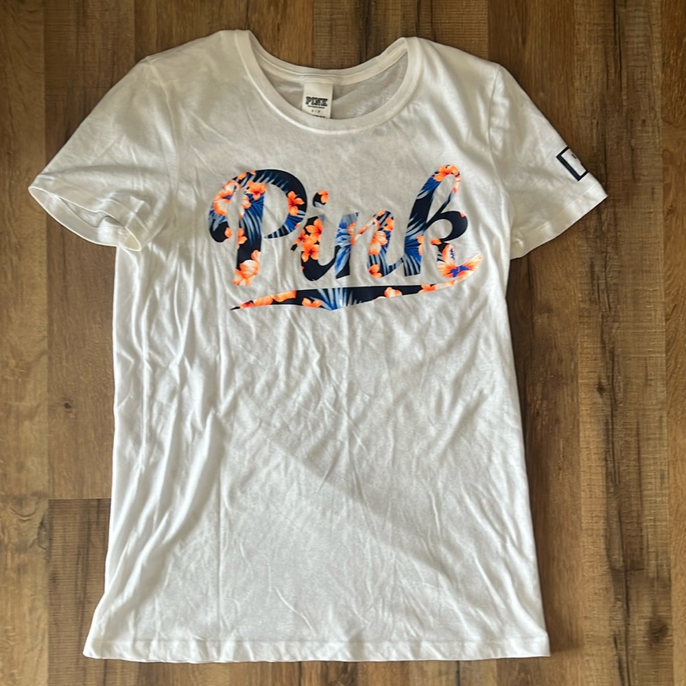 Victorias Secret PINK short sleeve t shirt with tropical print